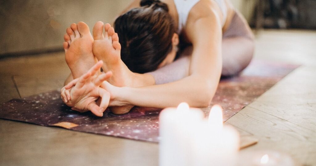 現実的な思考法や行動習慣で願望を叶える女性