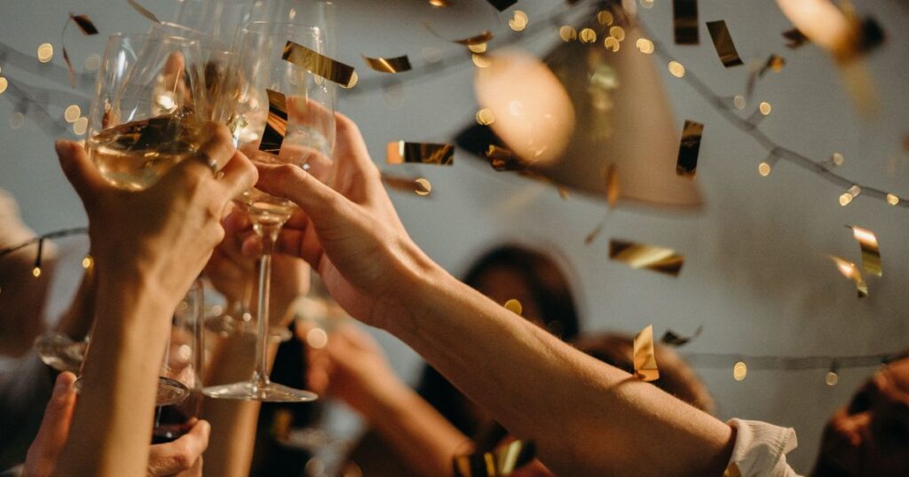 「お酒で落ち込む人」に共通する心理パターン