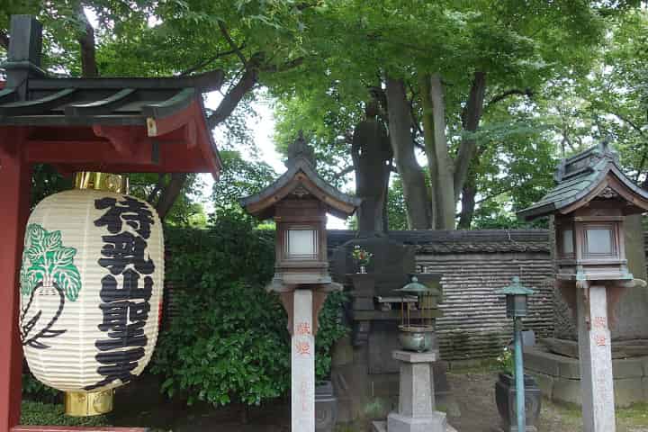 待乳山聖天の出世観音像